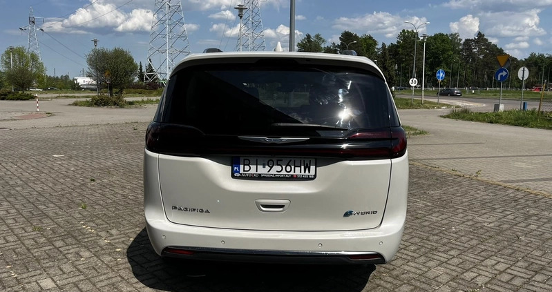 Chrysler Pacifica cena 179000 przebieg: 86000, rok produkcji 2021 z Łaszczów małe 781